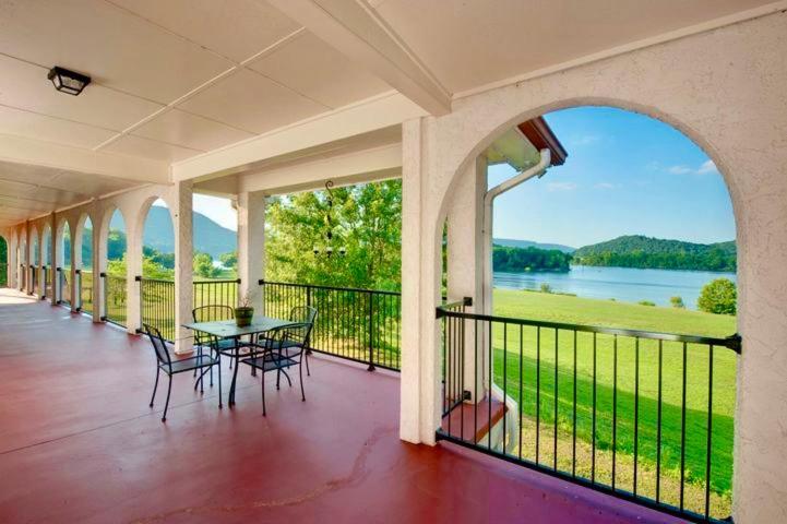 Elder Mountain Room At Tennessee Riverplace Chattanooga Exteriör bild